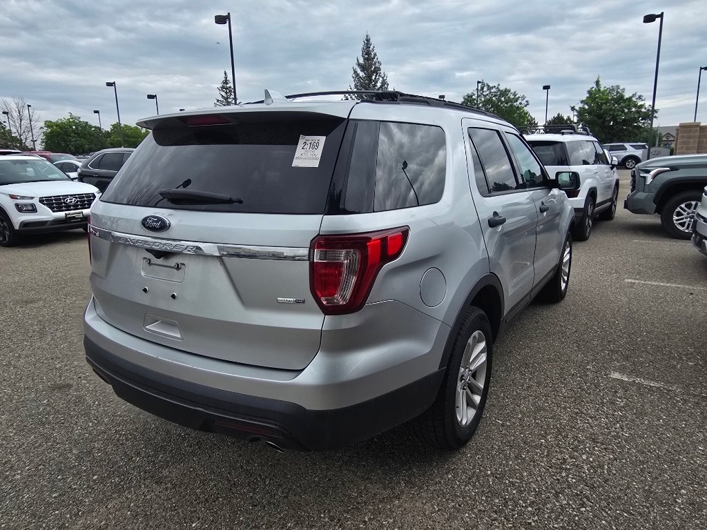 Used 2016 Ingot Silver Metallic Ford Base image 5