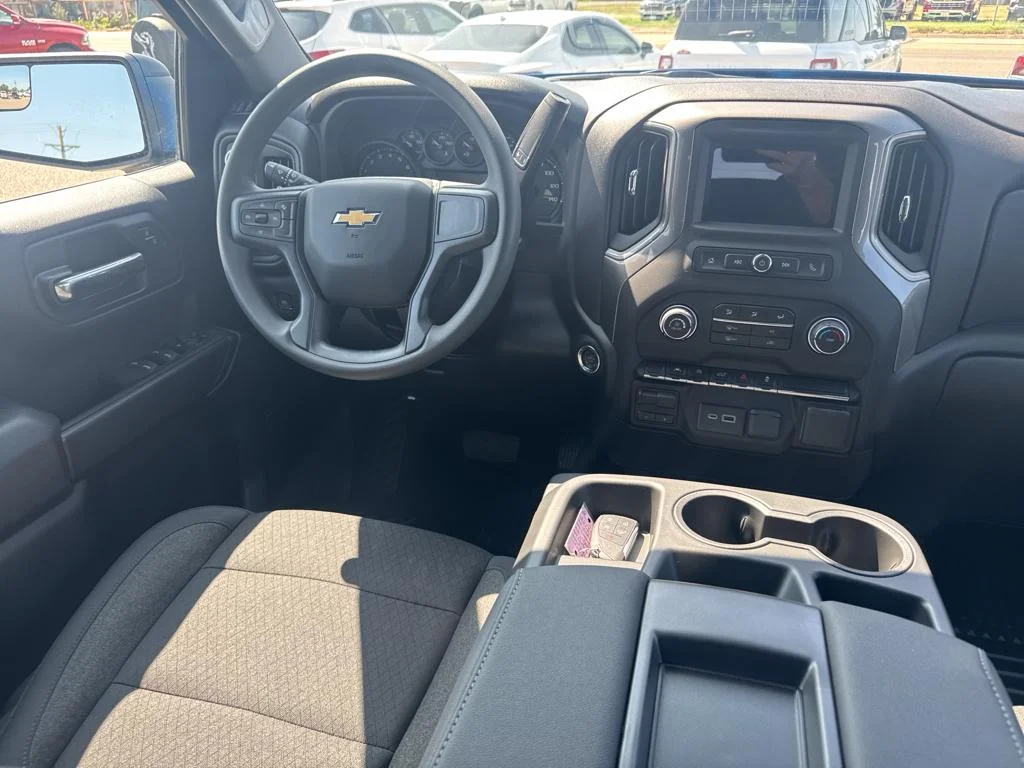 2025 Chevrolet Silverado 1500 Custom - Photo 14