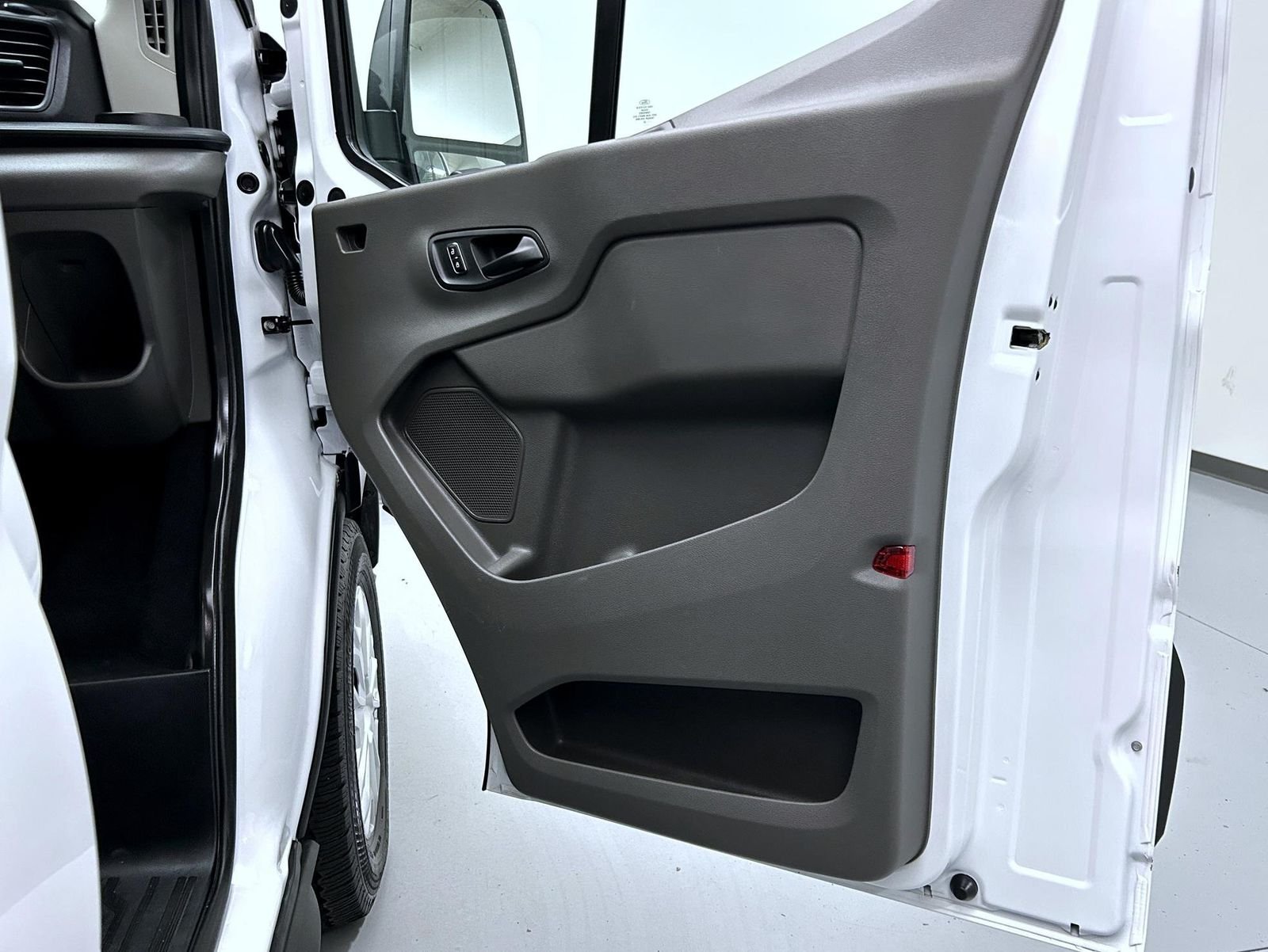 Used 2025 White Ford XLT image 16