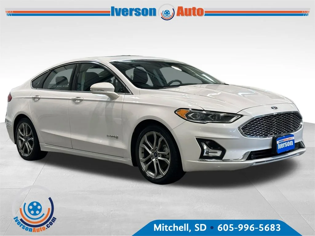 2019 Ford Fusion Titanium's photo