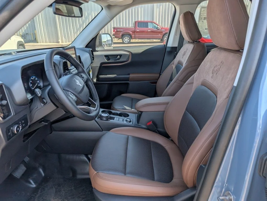 Used 2024 Gray Ford Badlands image 23