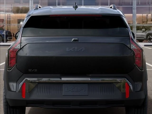 New 2027 Interstellar Gray Kia Wind image 13