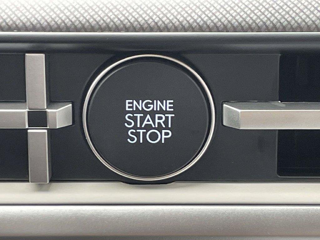 New 2027 Gray Hyundai SE FWD image 25
