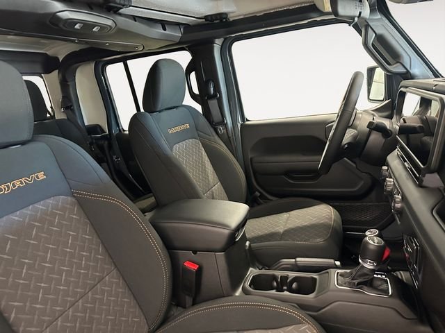 New 2026 Anvil Clear-Coat Exterior Paint Jeep Mojave image 15