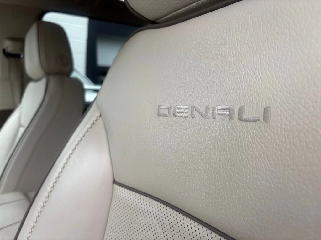 Used 2022 Hunter Green GMC Denali image 16