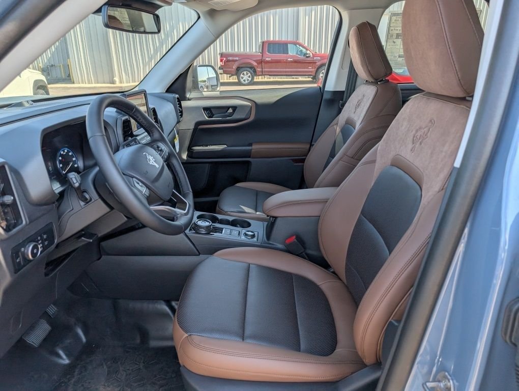 Used 2024 Gray Ford Badlands image 23