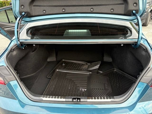 2025 Toyota Camry SE - Photo 20