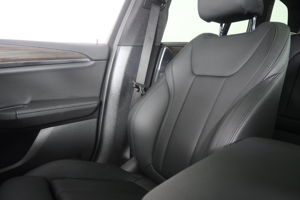 Used 2021 Dark Graphite Metallic BMW sDrive30i image 23