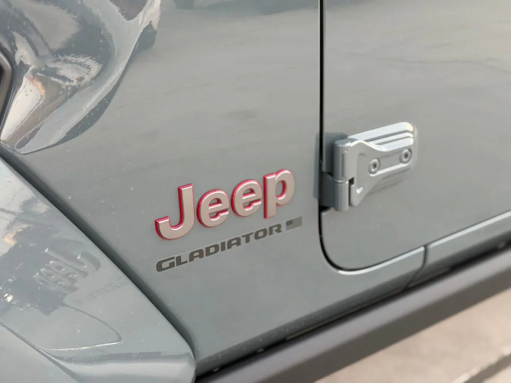 New 2026 Anvil Clear-Coat Exterior Paint Jeep Rubicon X image 11