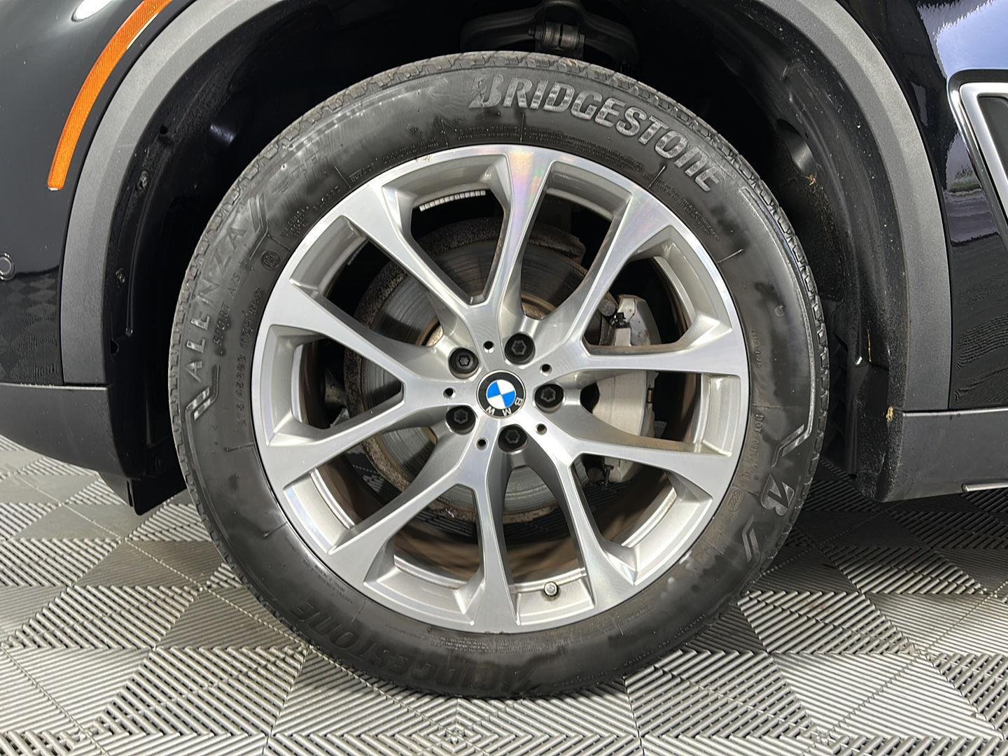 Used 2023 Jet Black BMW xDrive40i image 8