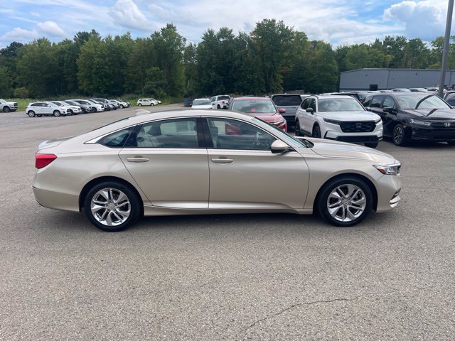 Used 2018 Champagne Frost Pearl Honda LX image 7