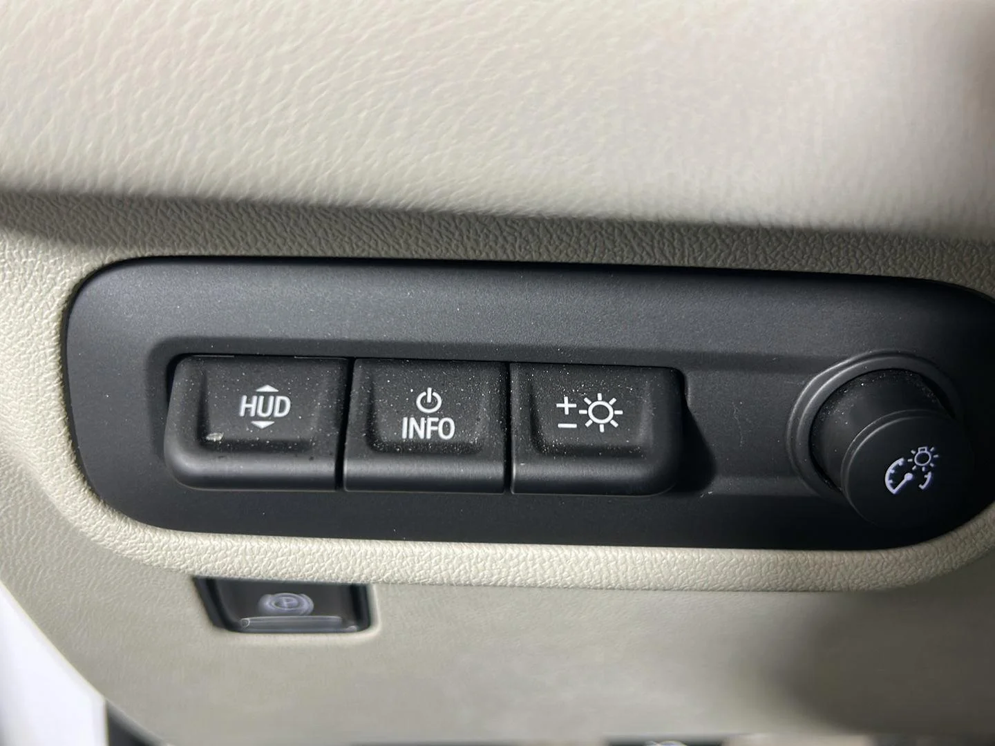 Used 2024 Summit White GMC Denali image 24