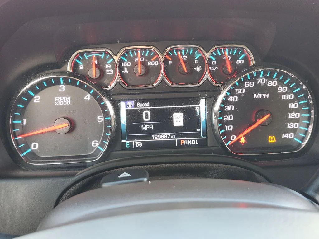 Used 2018 White Frost Tricoat GMC SLT image 17