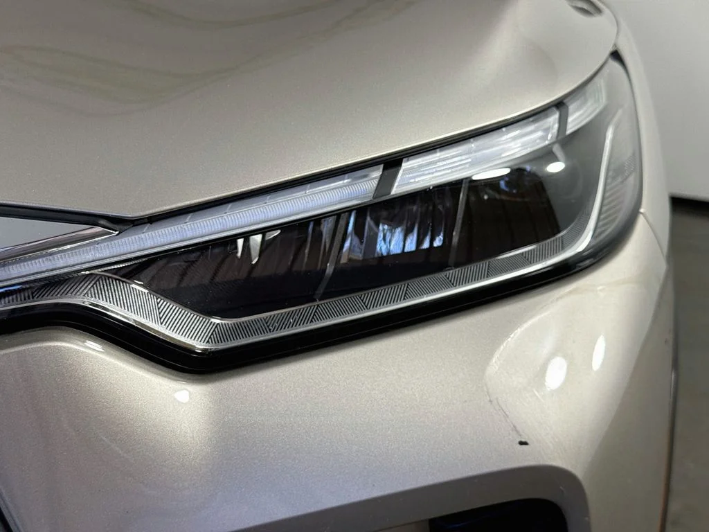 Certified Used 2023 Silver INFINITI LUXE image 43