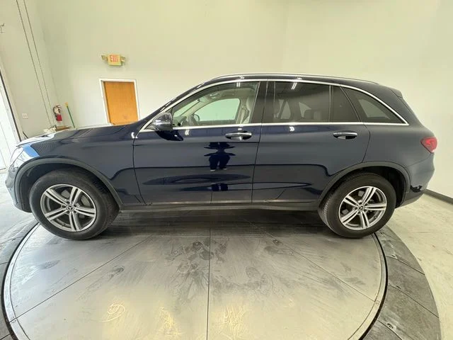 Certified Used 2022 Lunar Blue Metallic Mercedes-Benz GLC 300 image 14