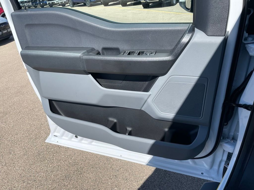 2026 Ford F-550 Super Duty Chassis Cab XL - Photo 48