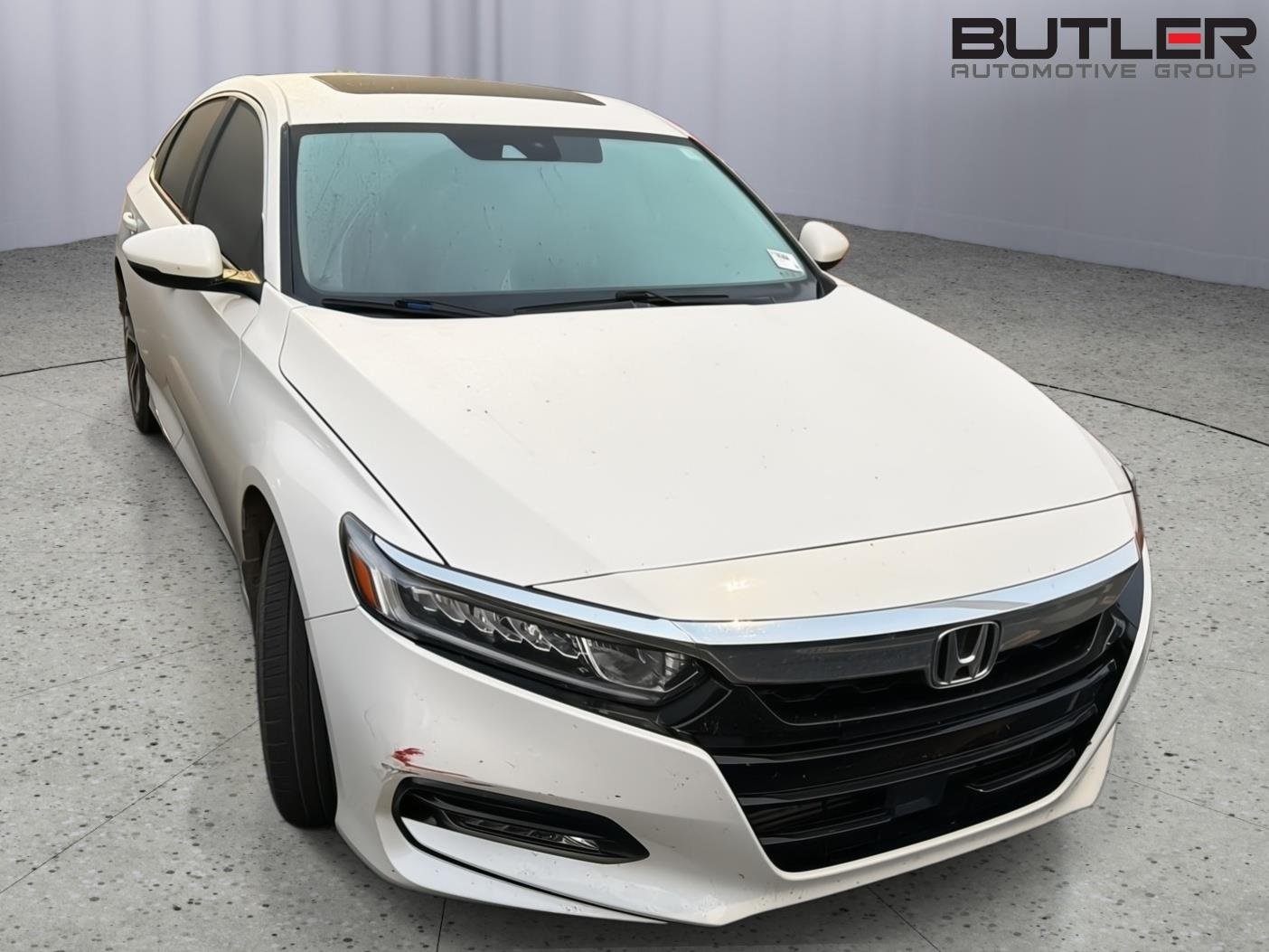 Used 2019 Platinum White Pearl Honda EX-L image 2