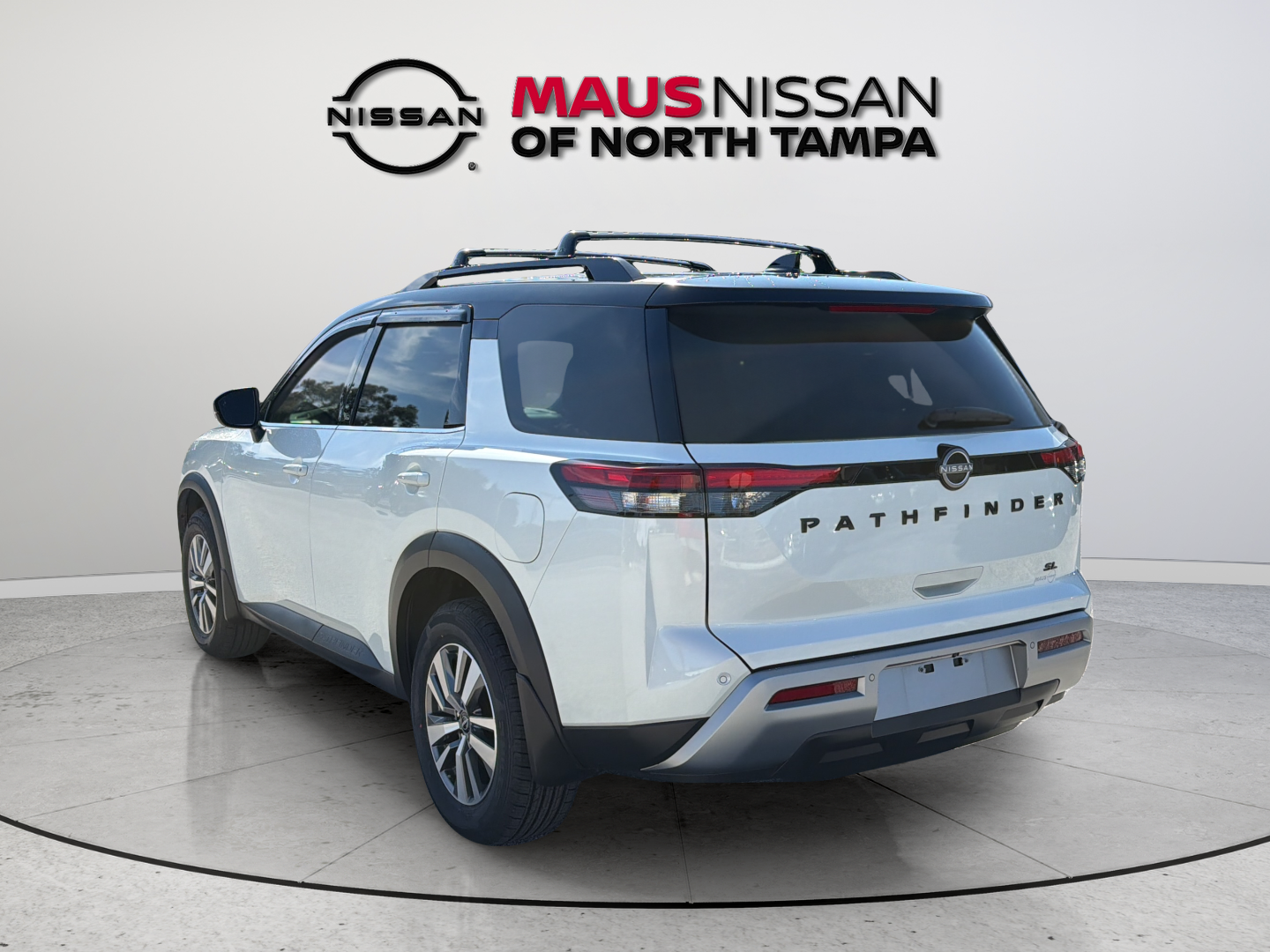 Used 2023 White Nissan SL image 9
