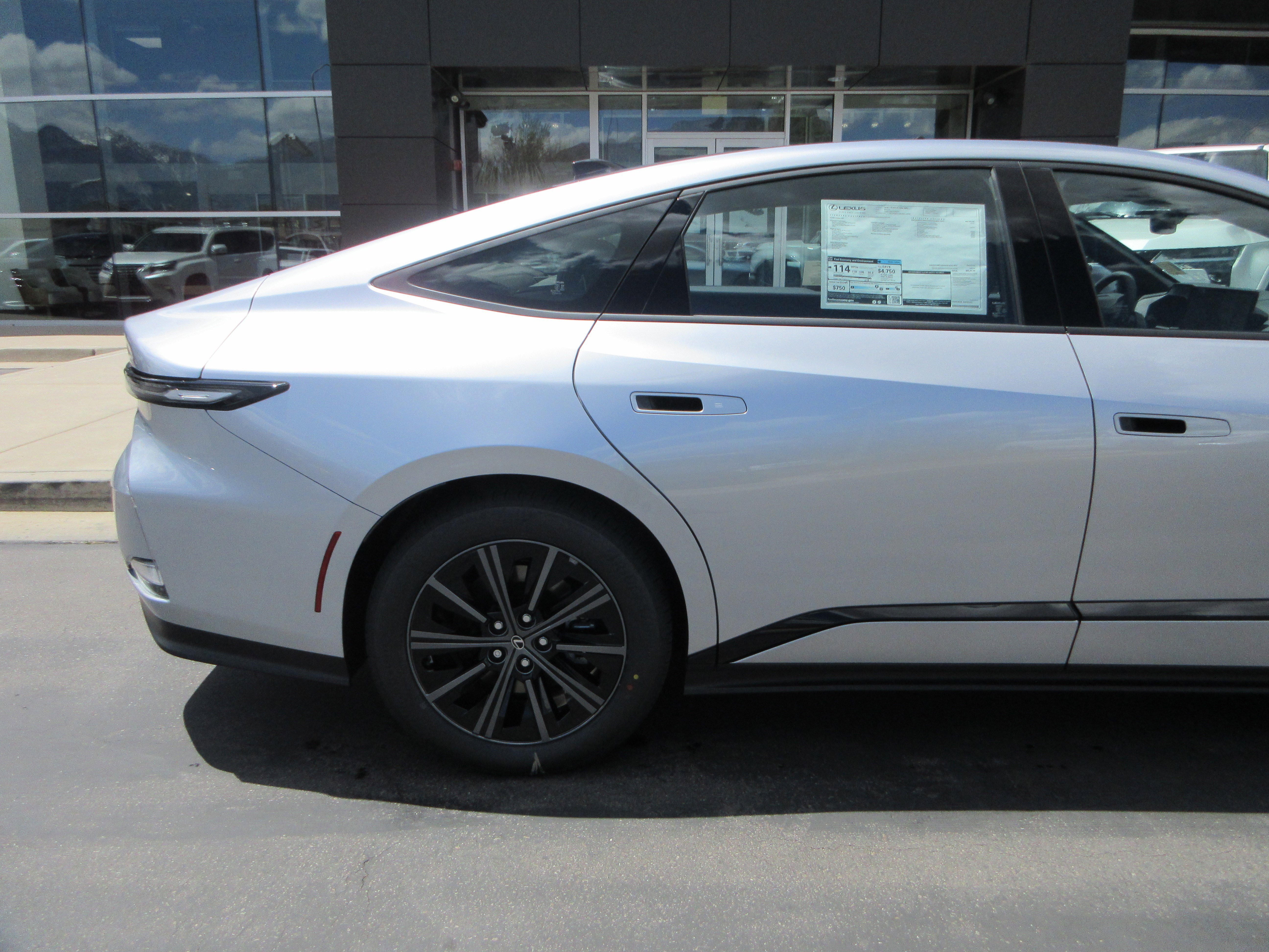 New 2026 Iridium Lexus PREMIUM AWD image 10