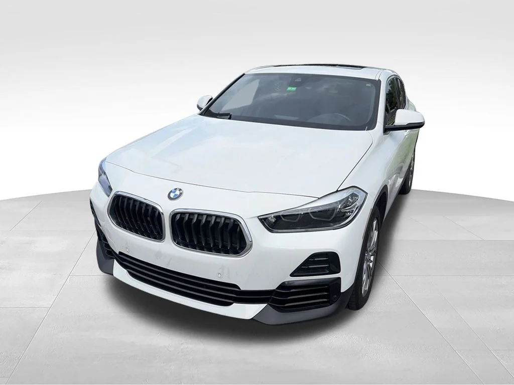 Used 2022 White BMW sDrive28i image 1