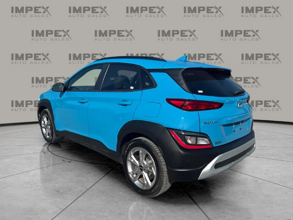 Used 2022 Green Hyundai SEL image 3
