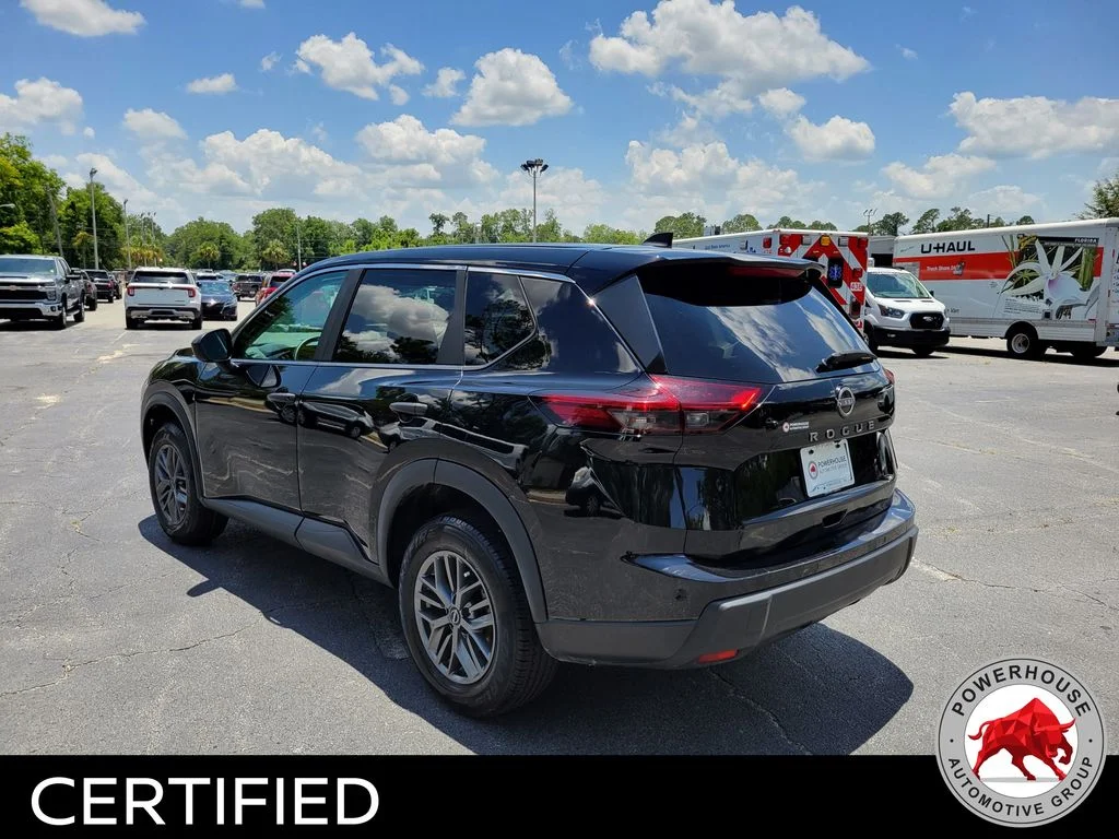 Used 2024 Black Nissan S image 3