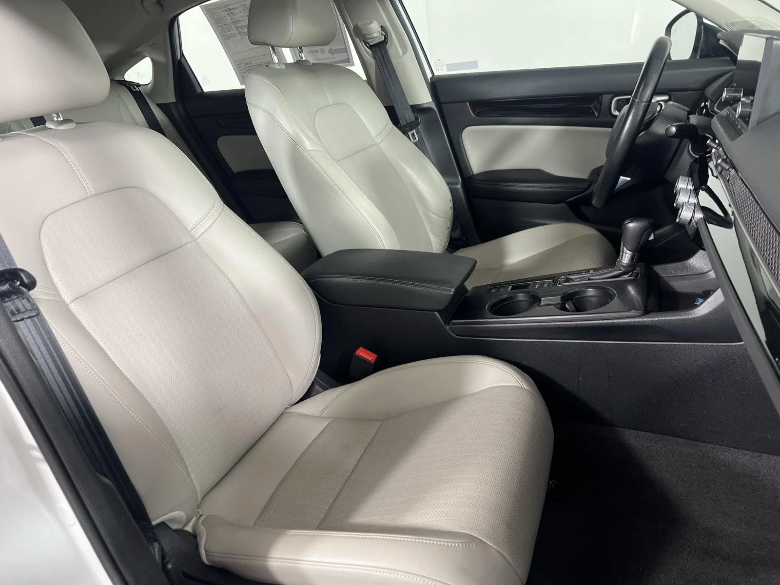 Used 2024 Platinum White Pearl Honda EX-L image 23