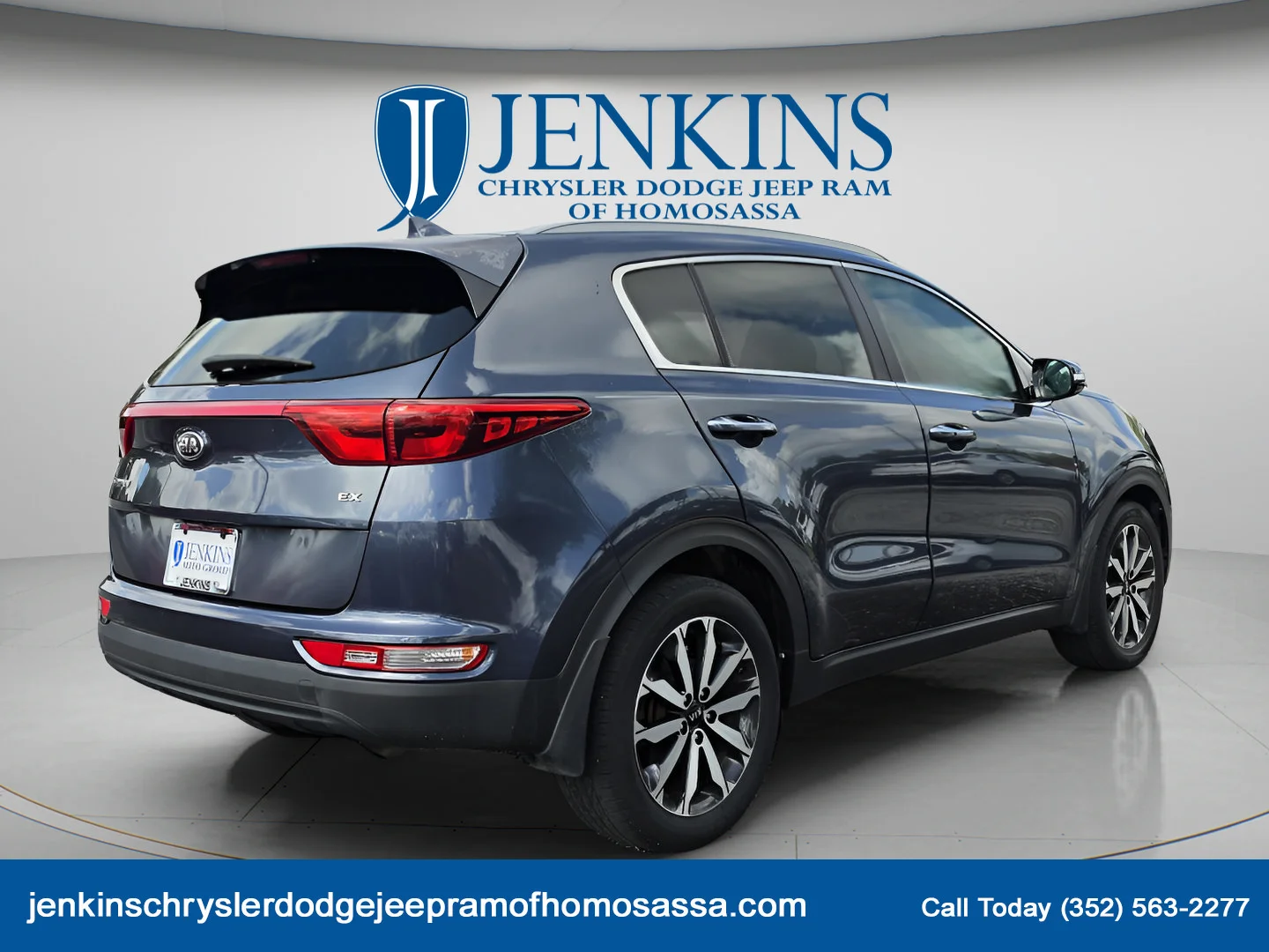 Used 2019 Blue Kia EX image 3