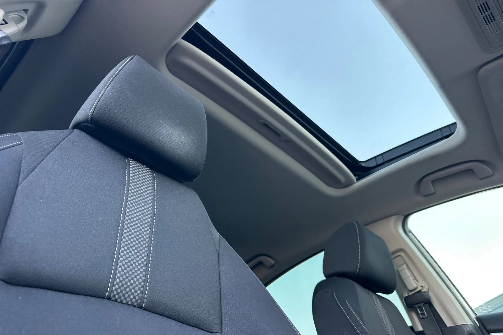 Used 2019 White Honda EX image 16
