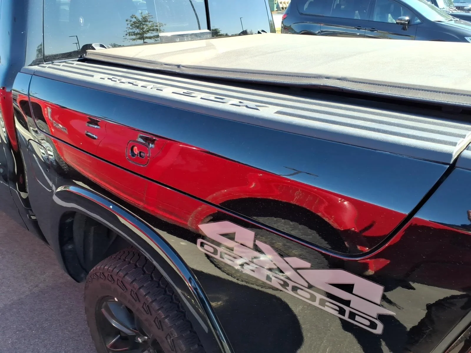 Used 2022 Diamond Black Crystal Pearlcoat Ram Laramie image 17