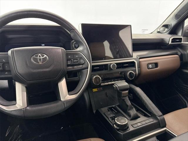 Certified Used 2025 BLACK Toyota  image 34