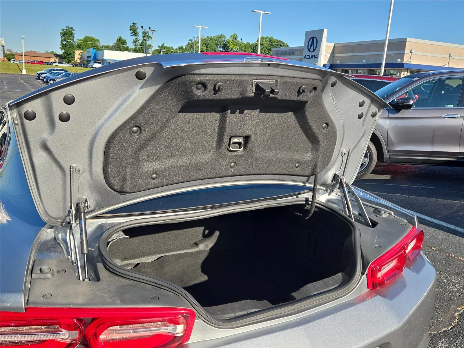 2023 Chevrolet Camaro 1LT - Photo 25