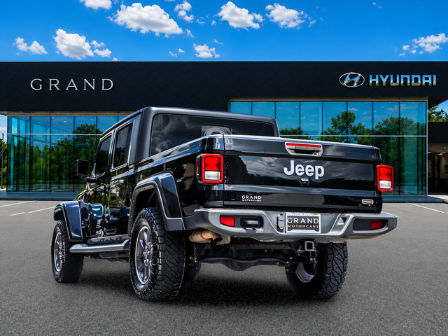 Used 2022 Black Jeep Overland image 4