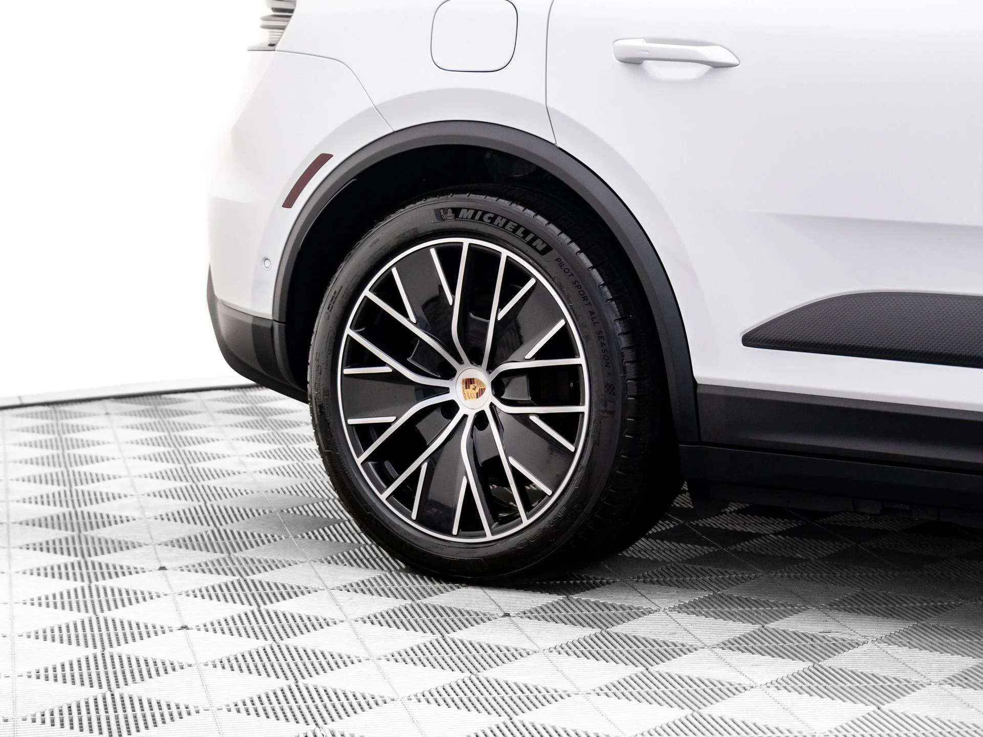 New 2026 White/off-white Porsche 4 image 36