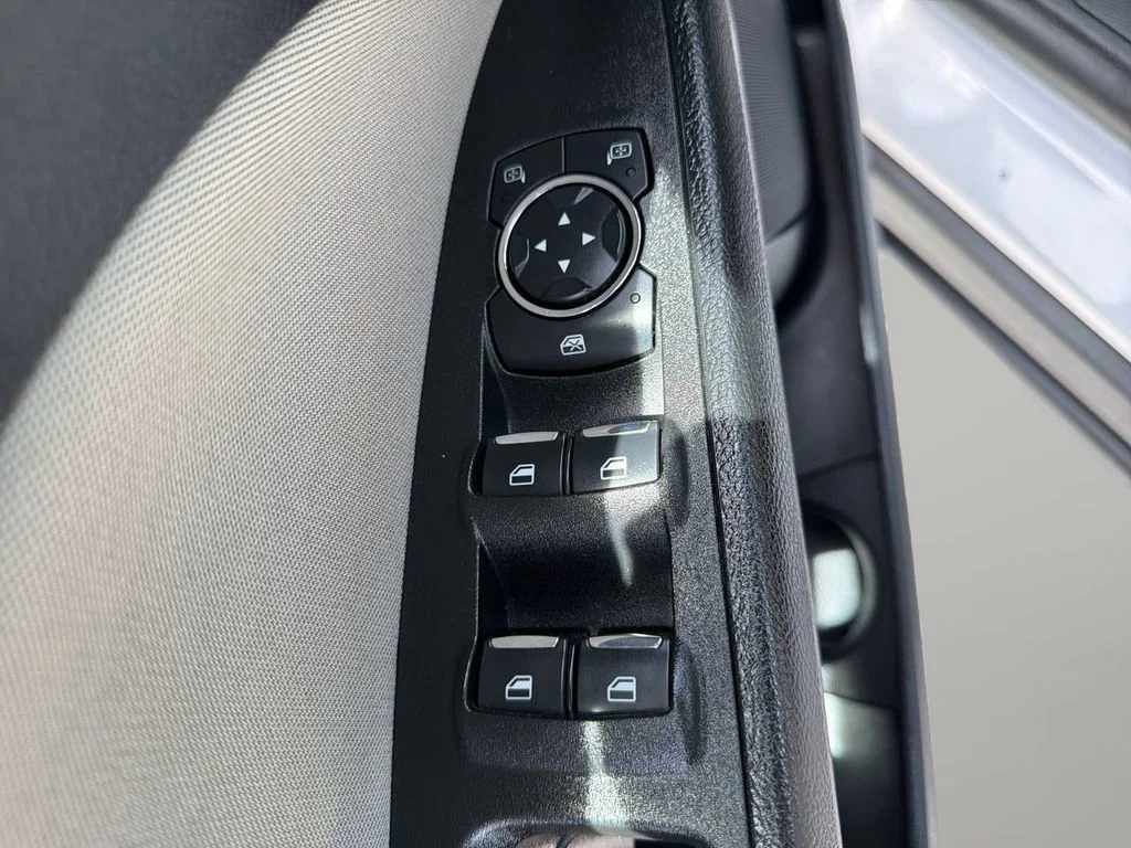 Used 2020 White Ford S image 18