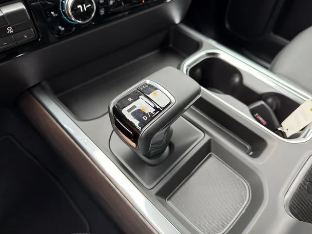 2026 GMC Sierra 1500 SLT - Photo 15