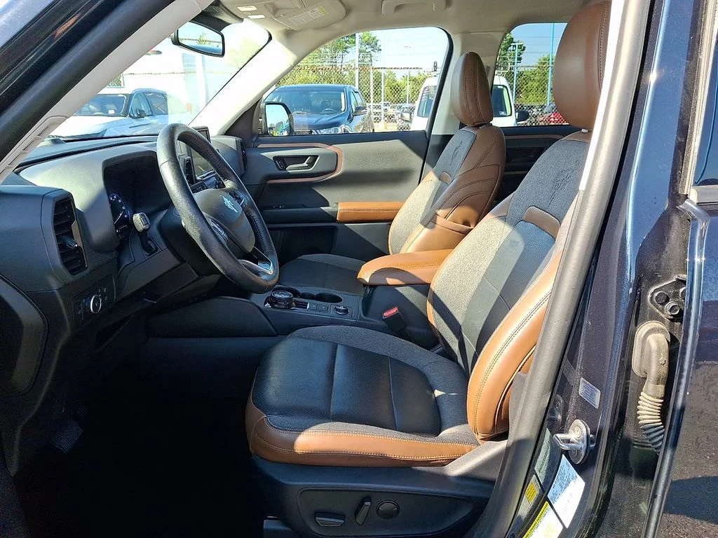 Used 2021 Alto Blue Metallic Tinted Clearcoat Ford Outer Banks image 14