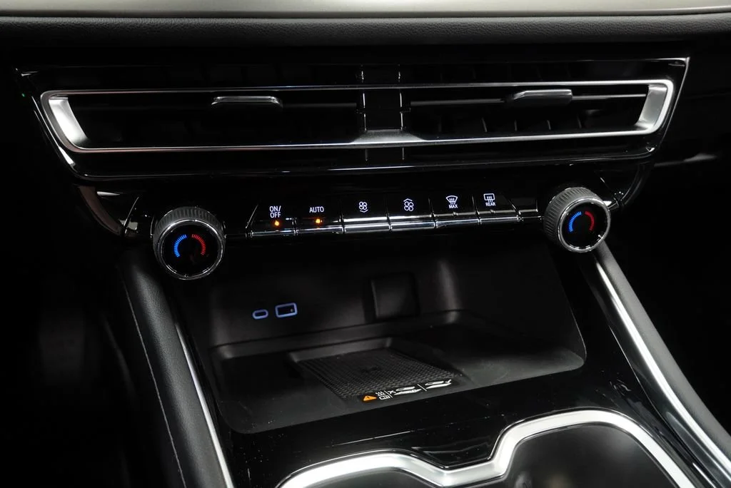 2026 Chevrolet Traverse LT - Photo 19