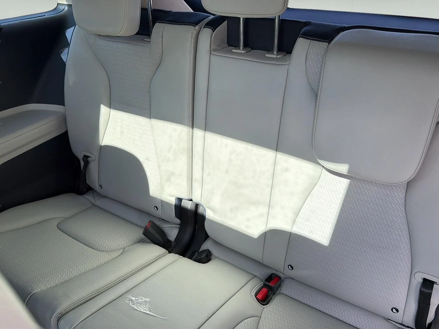New 2026 Ceramic Silver Kia SX Prestige image 10