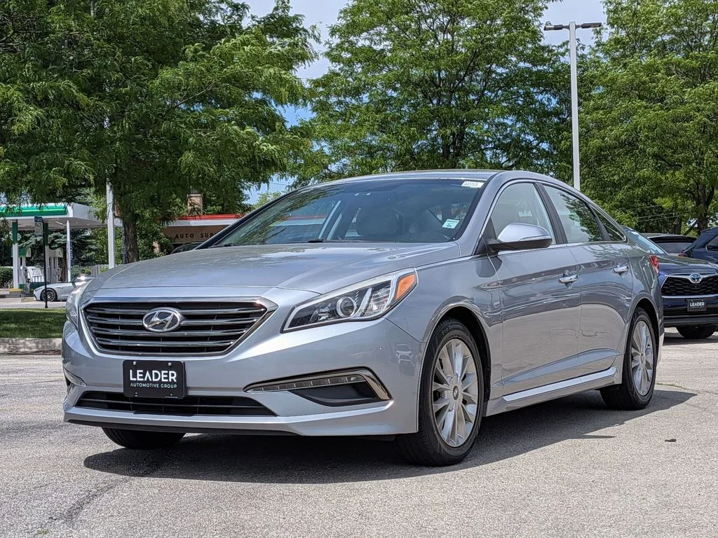 Used 2015 Gray Hyundai Limited image 3