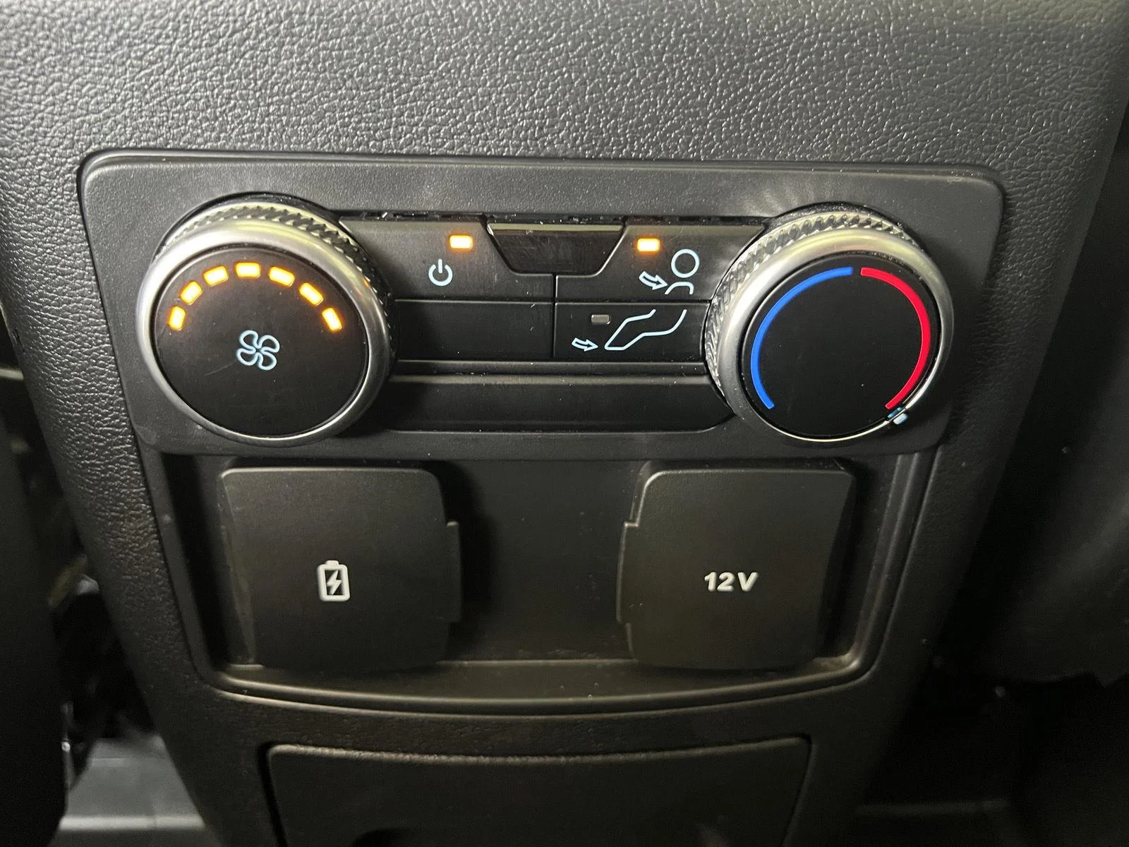 Used 2023  Ford XLT image 23