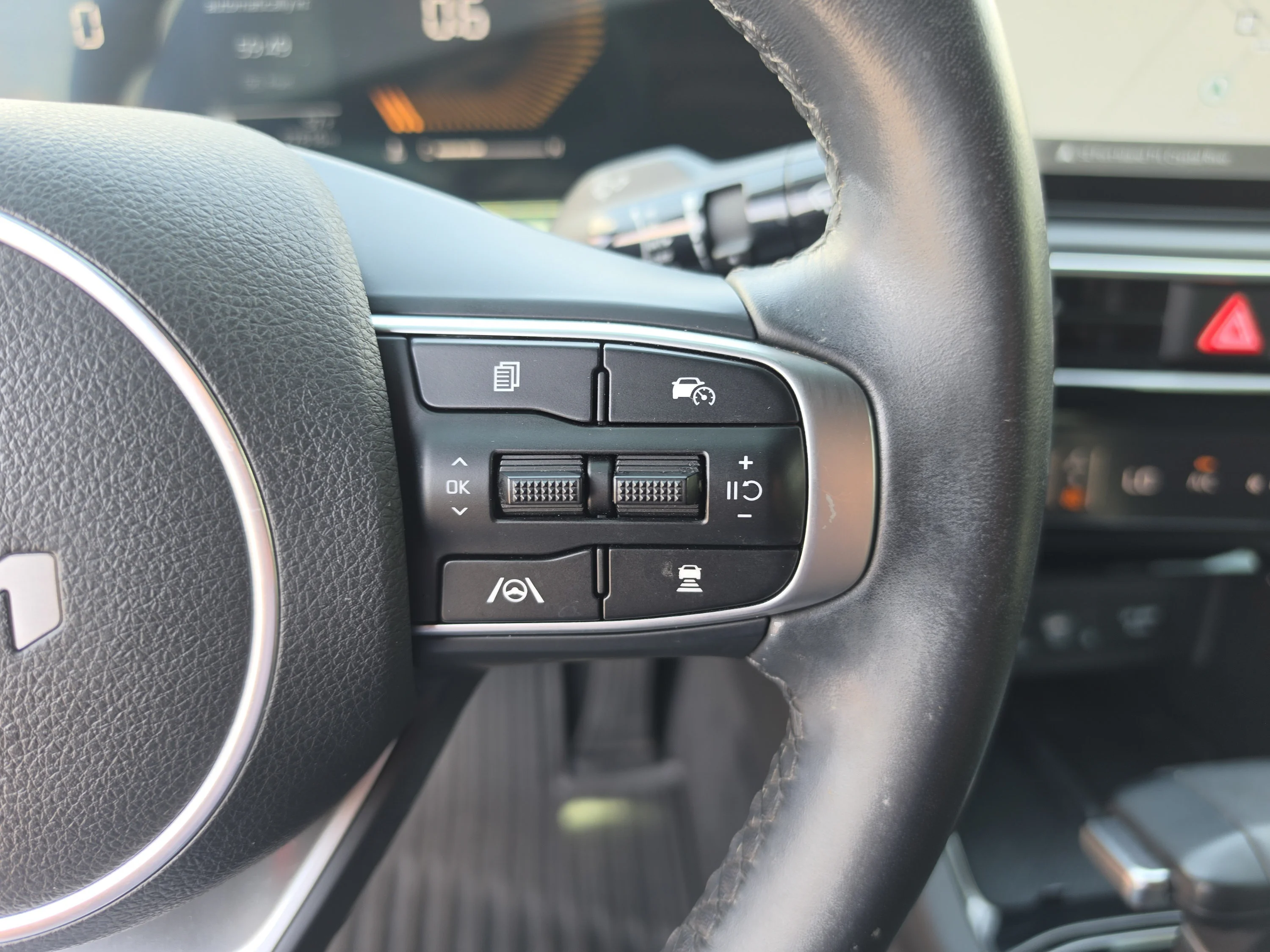 Used 2025 Runway Red Kia GT-Line image 34