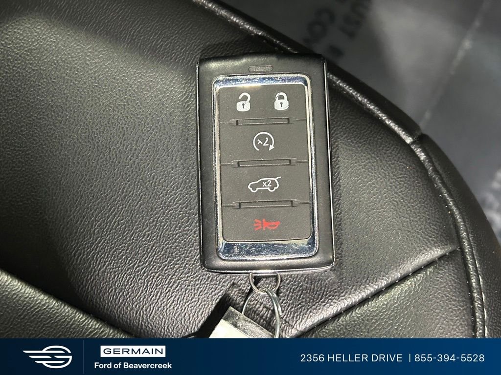 Used 2024 Velvet Jeep Limited image 28