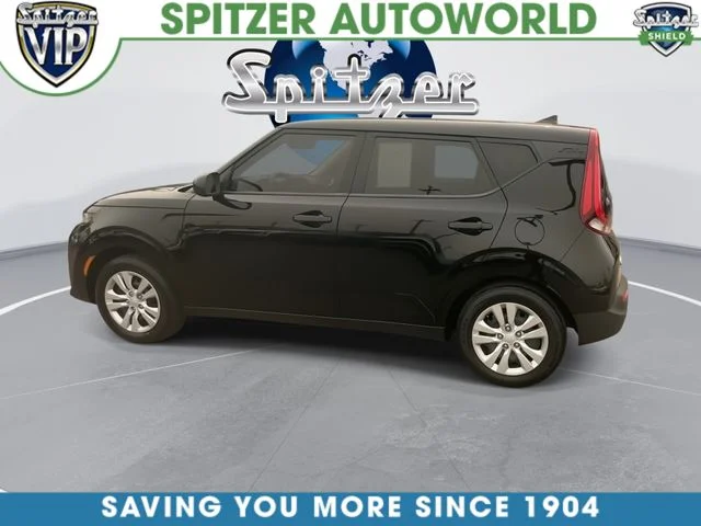 Used 2022 Black Kia LX image 7