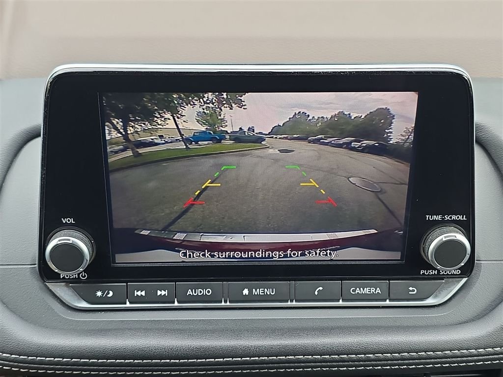 Used 2023 Red Nissan SV image 21