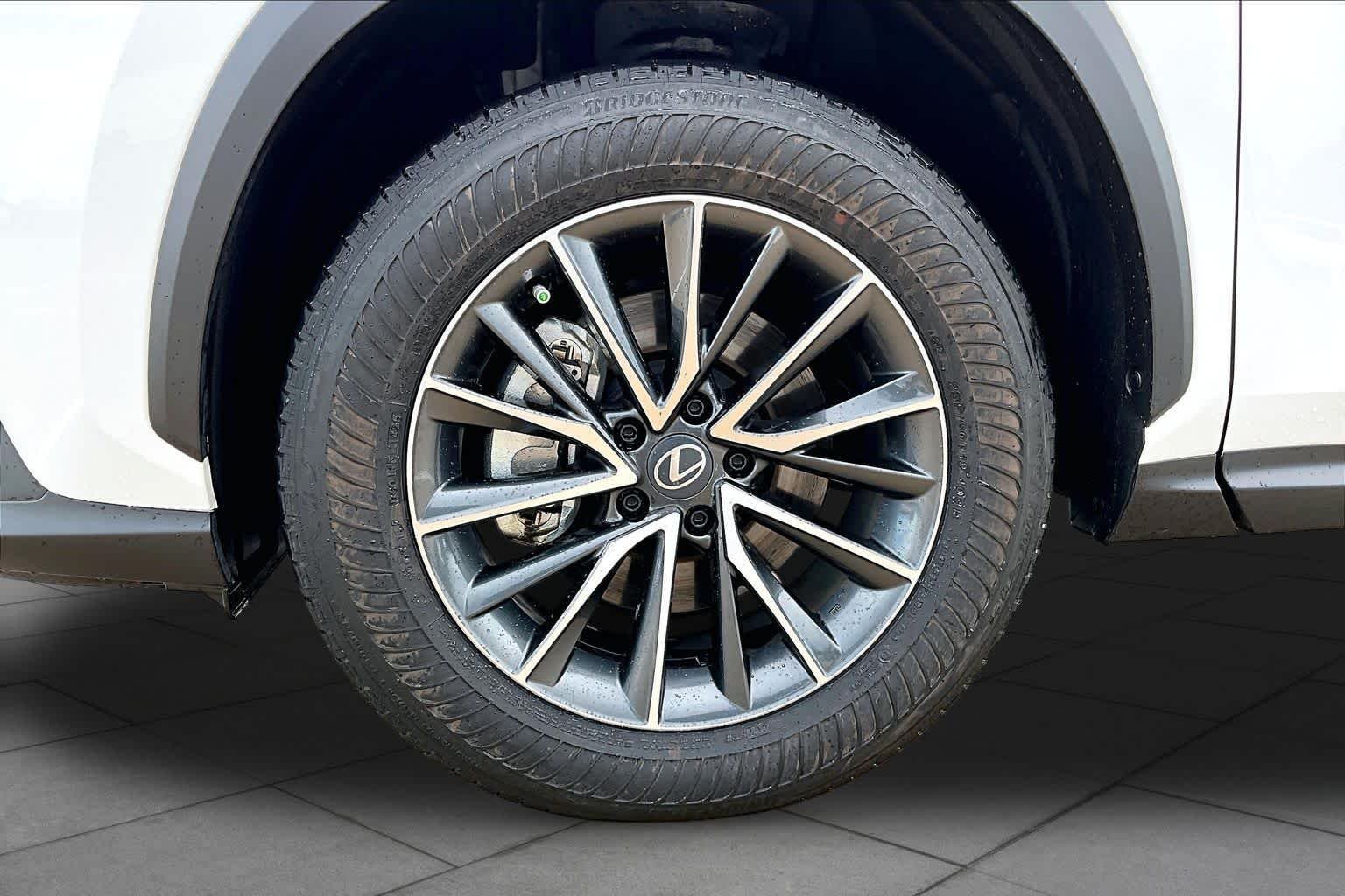 Used 2026 Ultra White Lexus Premium image 11