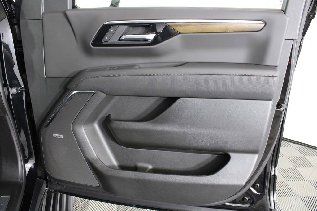 2026 Chevrolet Suburban High Country - Photo 11