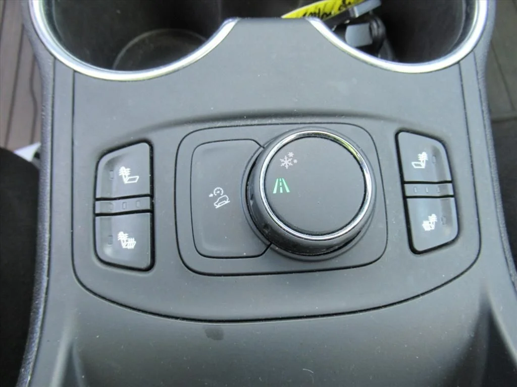 Used 2018 Silver GMC SLE image 25
