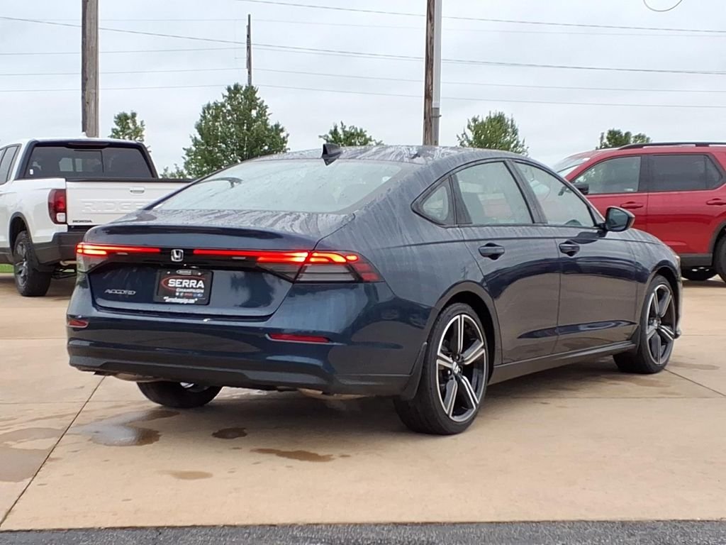 New 2026 Canyon River Blue Honda SE image 12