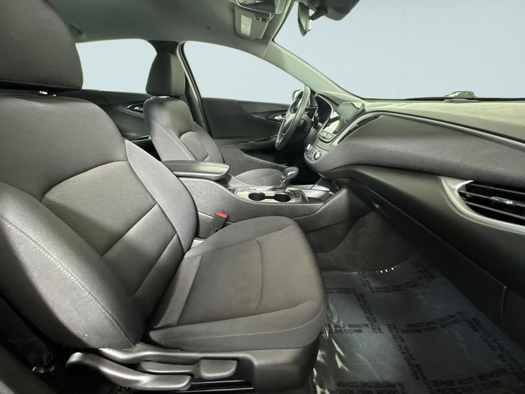 Used 2024 Gray Chevrolet LT image 8